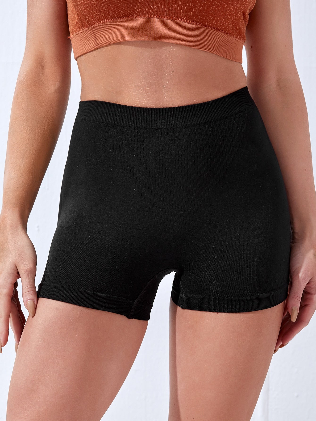 BREATHABLE SPORTS SHORTS - pink kangaroo yoga
